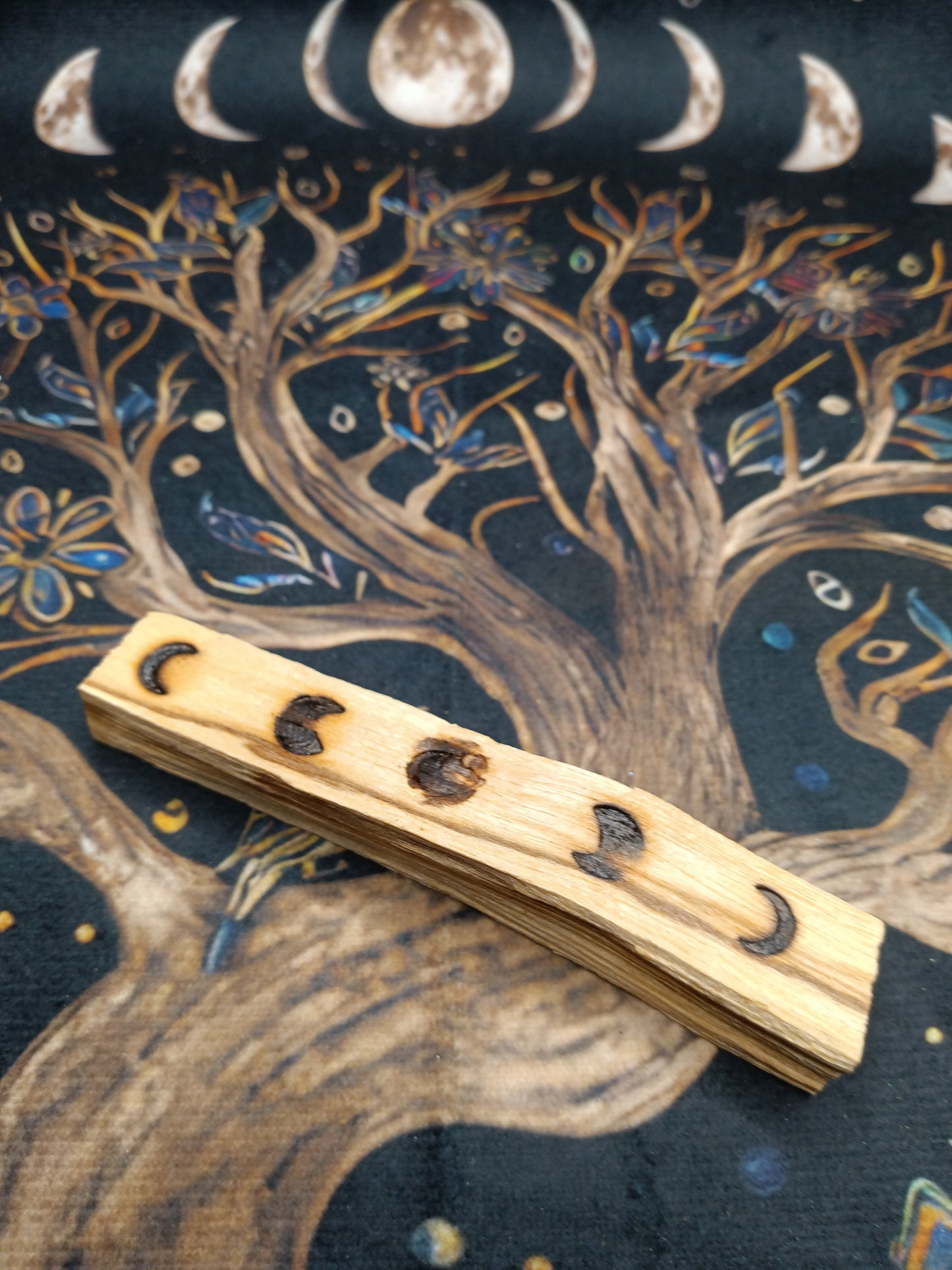 Moon phase Palo santo